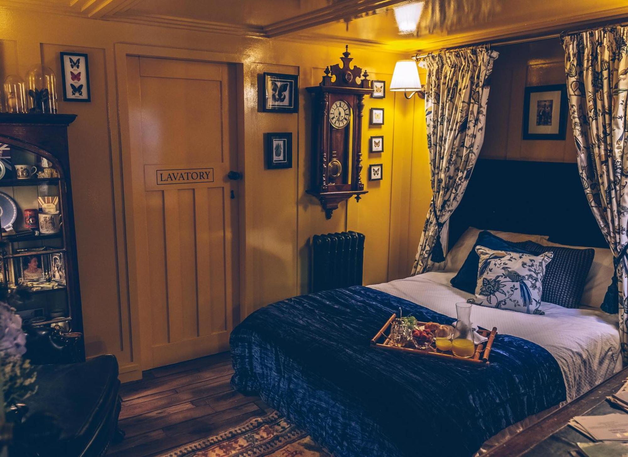 Sheddington Manor - 2 Bedroom Guest House & Cinema Belfast Esterno foto