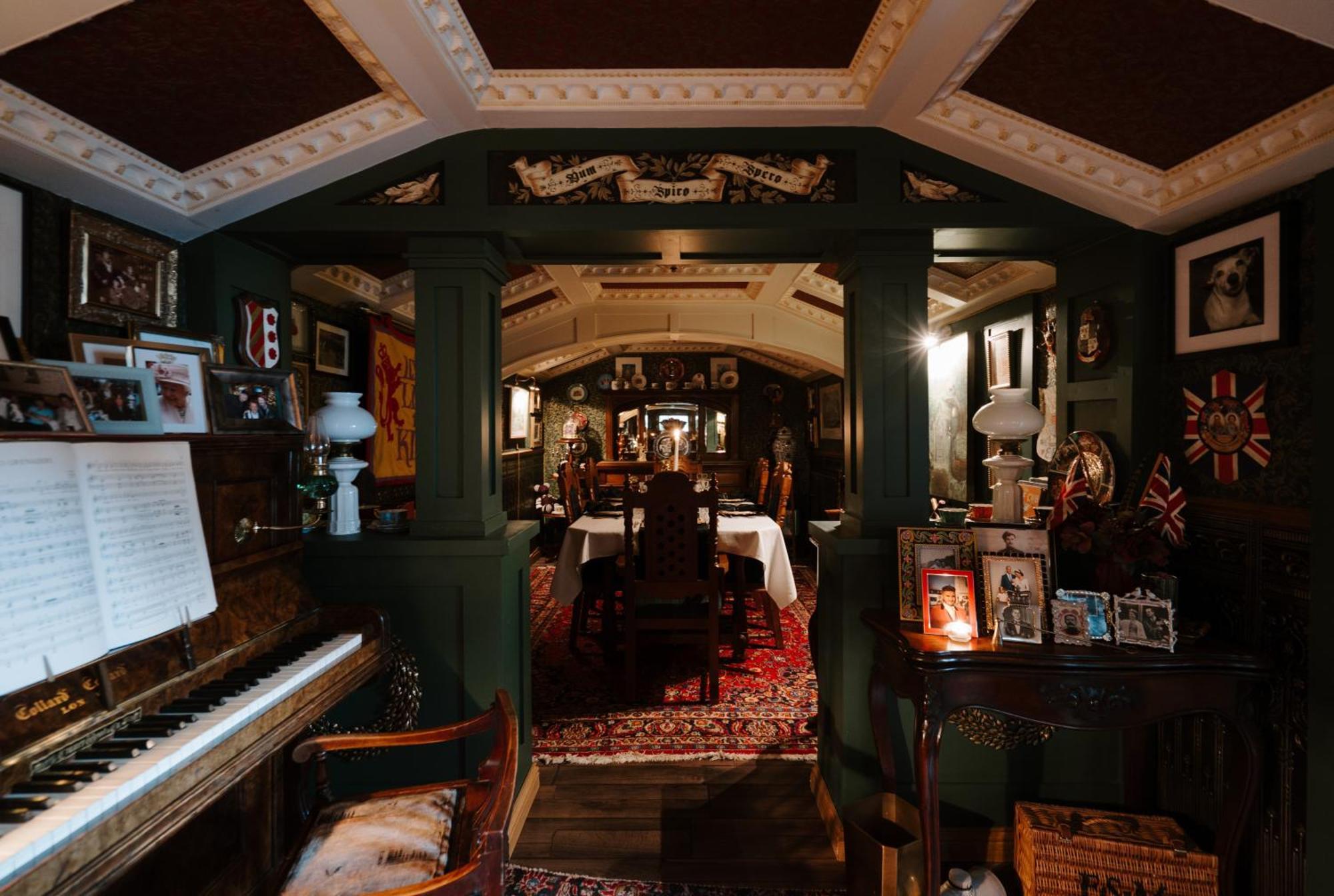 Sheddington Manor - 2 Bedroom Guest House & Cinema Belfast Esterno foto